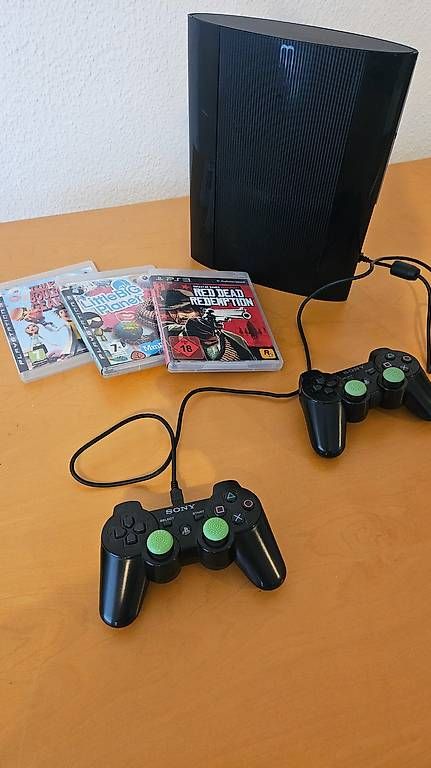 Sony Console: PS3 Softmod + 2 Cont. + 3 Spiele & viele Games installiert – Usato da Ebmatingen venduto da RetroVans