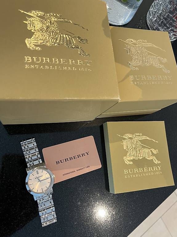 Montres: Montre Burberry – D'occasion à Bulle par Preteni 3