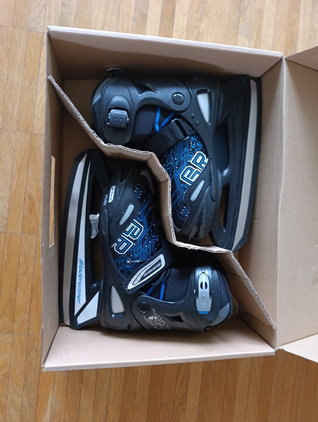 Pattini da ghiaccio: Ice Skates adaptable Bladerunner, Gr 36.5-40.5 – Usato da Zürich venduto da VorlonShadow 7