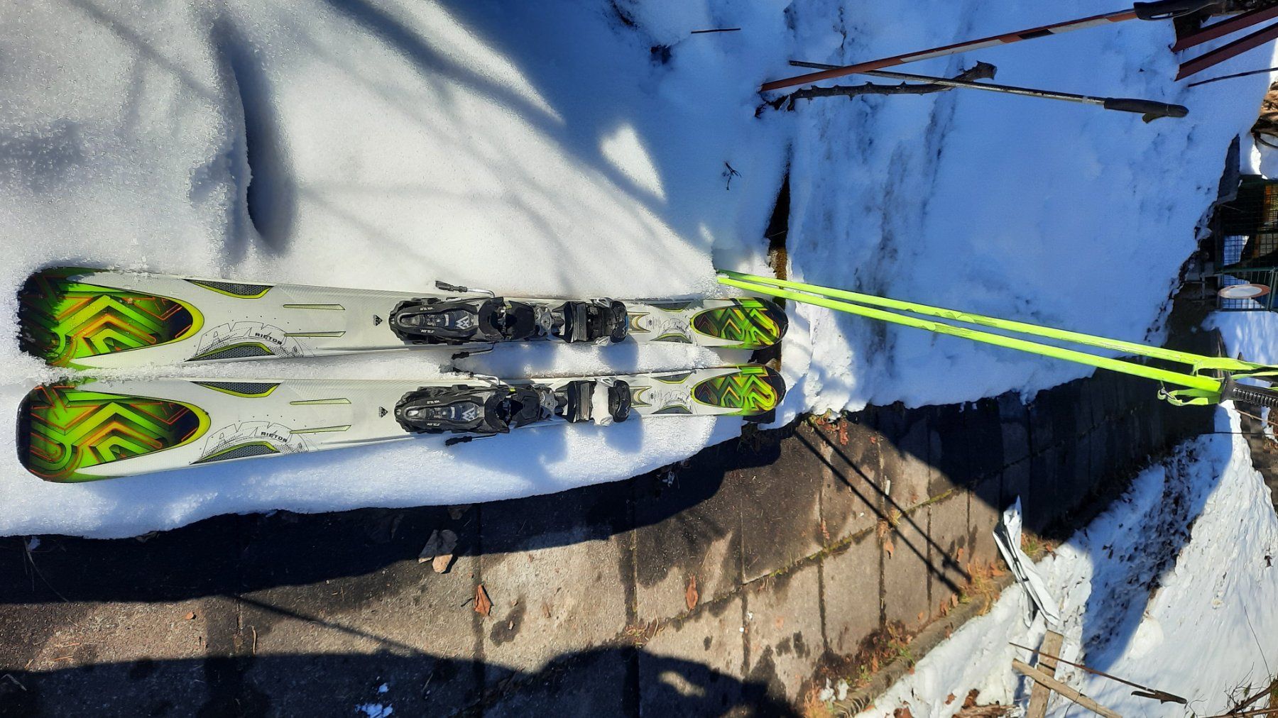 K2 Sci: Ski K2 carving, inkl. Bindung, 165cm – Usato da Herrliberg venduto da AlexandraBopp 1
