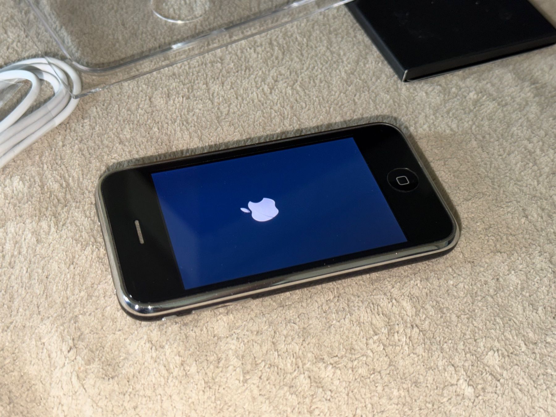 Apple Handys / Smartphones: Klassisches iPhone 3GS, 32GB - A1303 Sammlerstück – Defekt aus Aarau von KorgPA 2