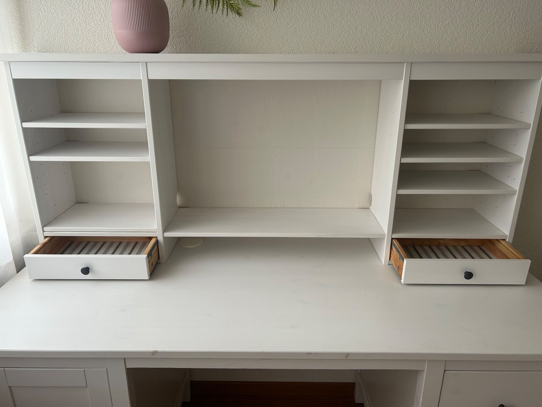 Ikea Scrivanie: Schreibtisch Hemnes Ikea – Usato da Zürich venduto da Hermia 7