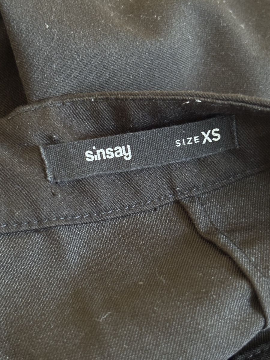 Röcke: SINSAY BLACK MINI SKIRT XS – Gebraucht aus Bern von kri_y8h8 2