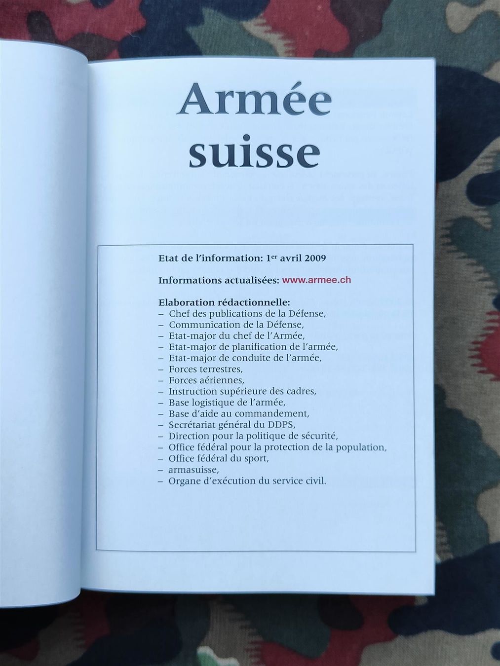 Livres: Armée suisse 2009 – D'occasion à Bauma par SwissMilitaria 2