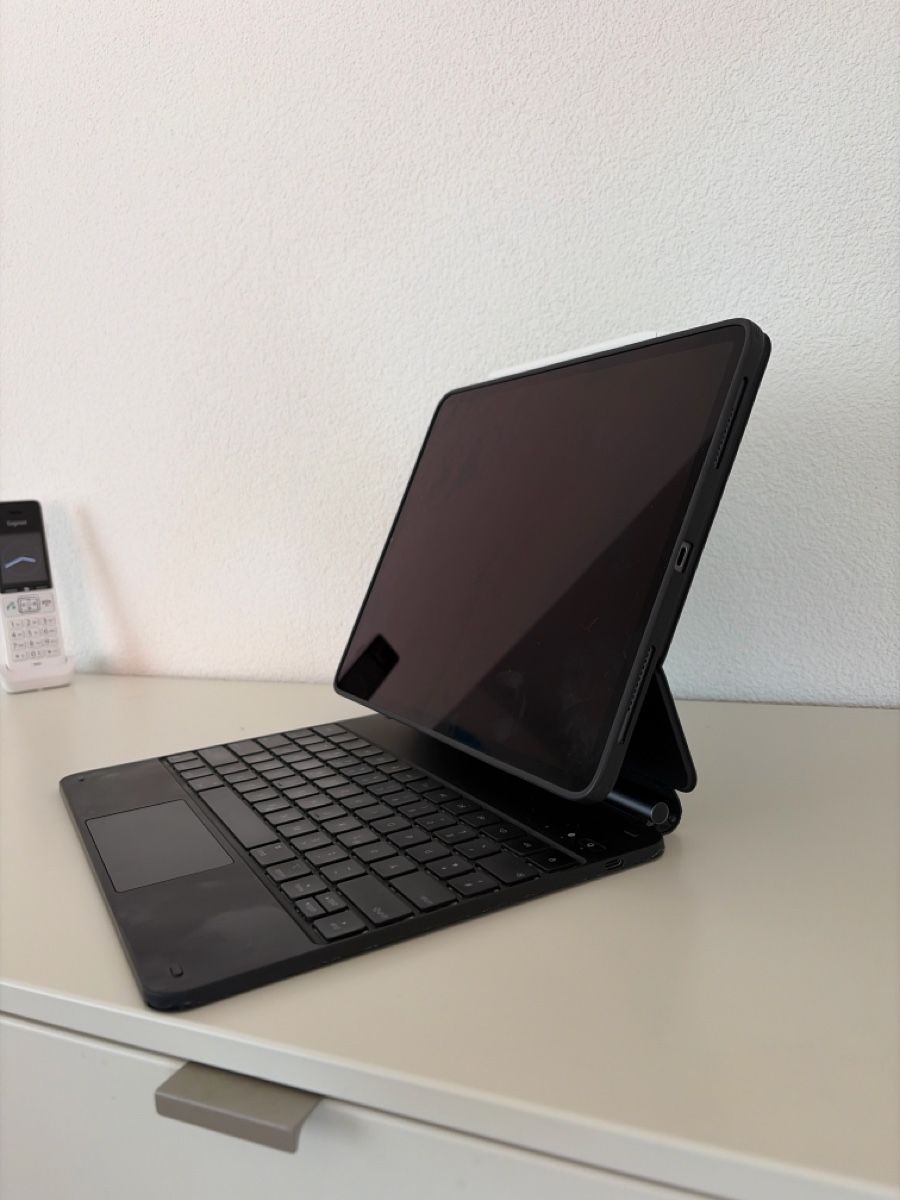 Tastaturen: ESR Keyboard 360 Ipad Tastatur – Gebraucht aus Möriken AG von .Kolibri. 1