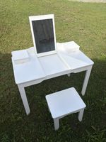 Kinderschminktisch mit Spiegel und Hocker weiss neuwertig