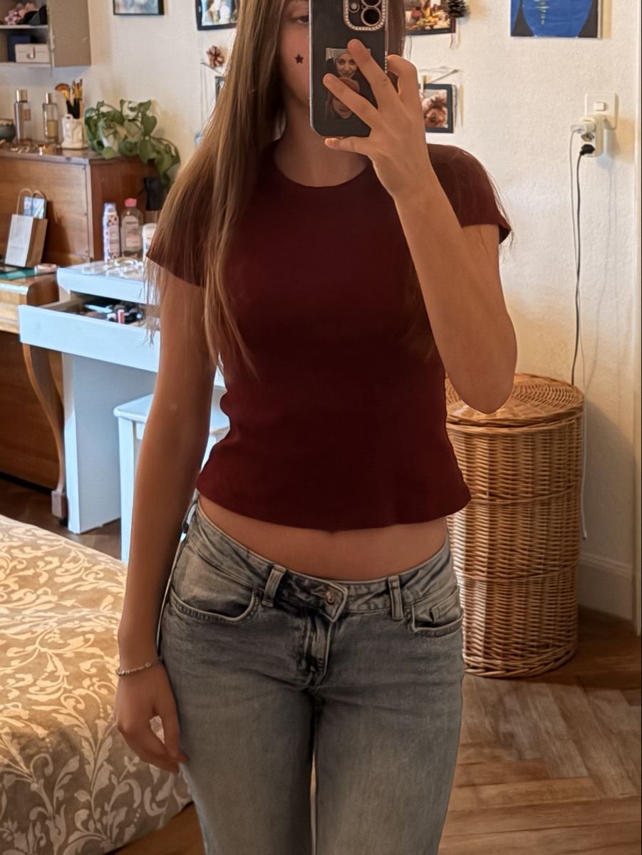 Brandy Melville Tops: Rotes Brandy Melville Top – Neu (gemäss Beschreibung) aus Basel von ibs_5cql