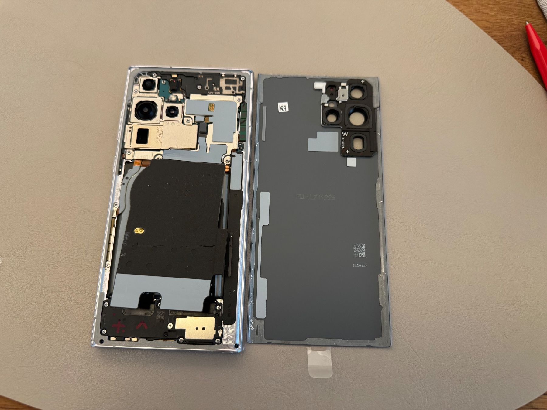 Samsung Telefoni cellulari / Smartphones: Samsung Galaxy S22 Ultra – Difettoso da Adliswil venduto da Busys 1