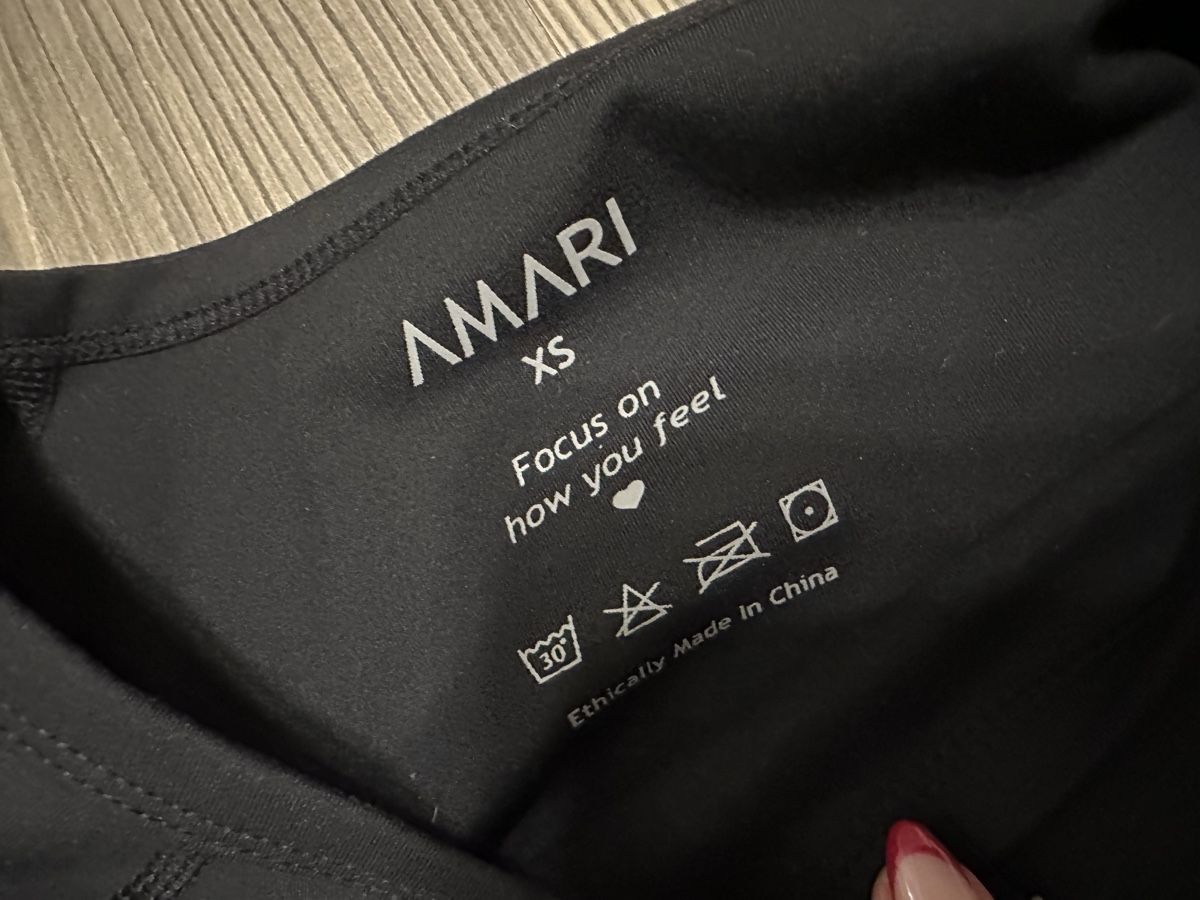 Top: AMARI Langarmshirt schwarz Gr. XS – Usato da Schaanwald venduto da ael248 1