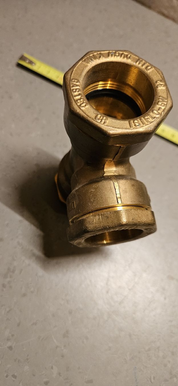 Gardena Rohre & Schläuche: Messing Fitting T-Stück, ISIFLO 32mm – Neu (gemäss Beschreibung) aus Baar von Vel...Baar45