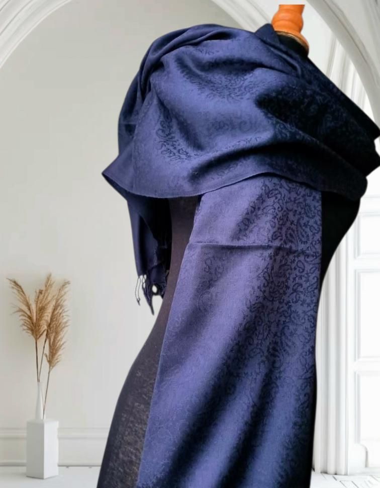 Foulard & Sciarpe: châle/écharpe/ en cachemire neuf – Nuovo e nell'imballaggio originale da La Chaux-de-Fonds venduto da Luxary.25cachmirepro 5