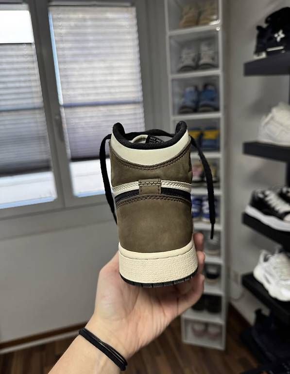 Chaussures hommes: Jordan 1 Dark Mocha  – D'occasion à Lupfig par CEichi812 3