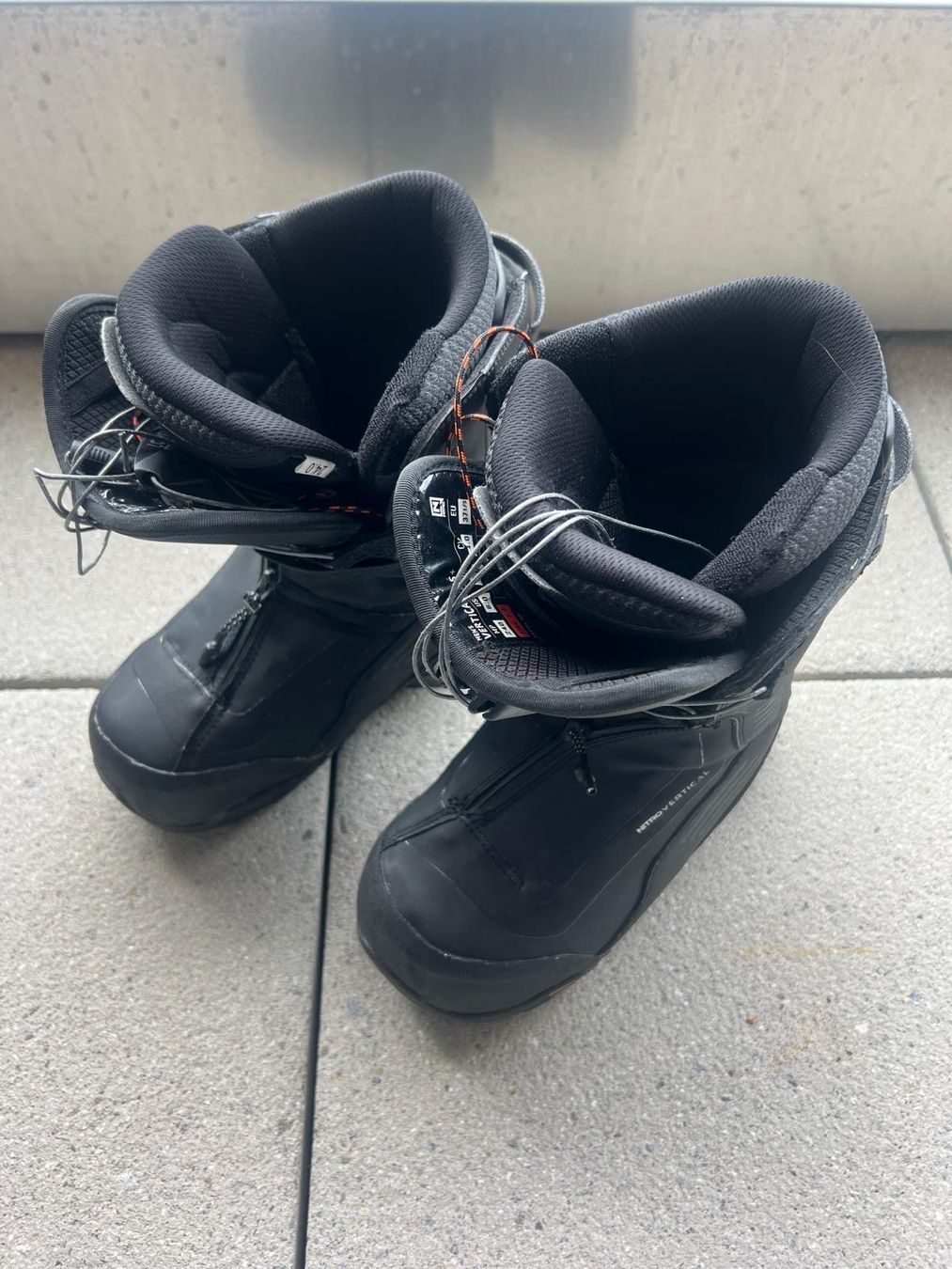 Snowboard Nitro Scarpe da uomo: Nitro Vertical TLS+ Snowboard Boots – Usato da Zürich venduto da kuengfab