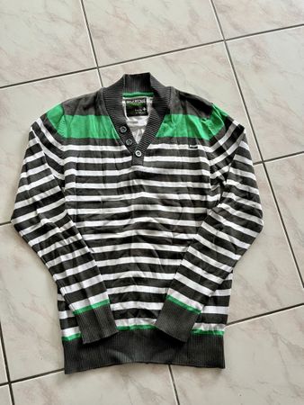 Pull Taille 158-164 en très bon état