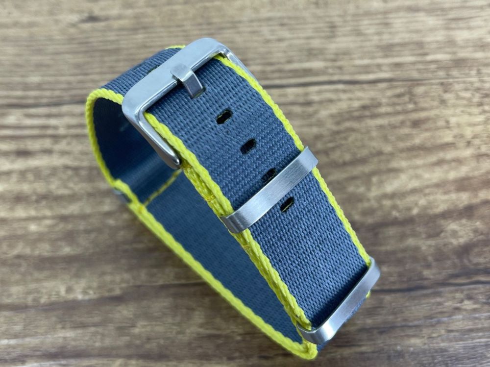 nato  Uhrenarmband 20mm **NEU** 1