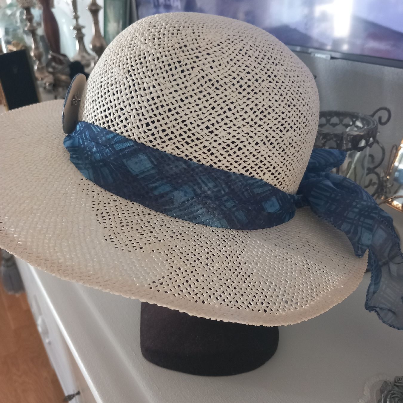 Chapeaux, bonnets & casquettes: Cooler Sommerhut m. Brosche – D'occasion à Aegerten par gismolini 1