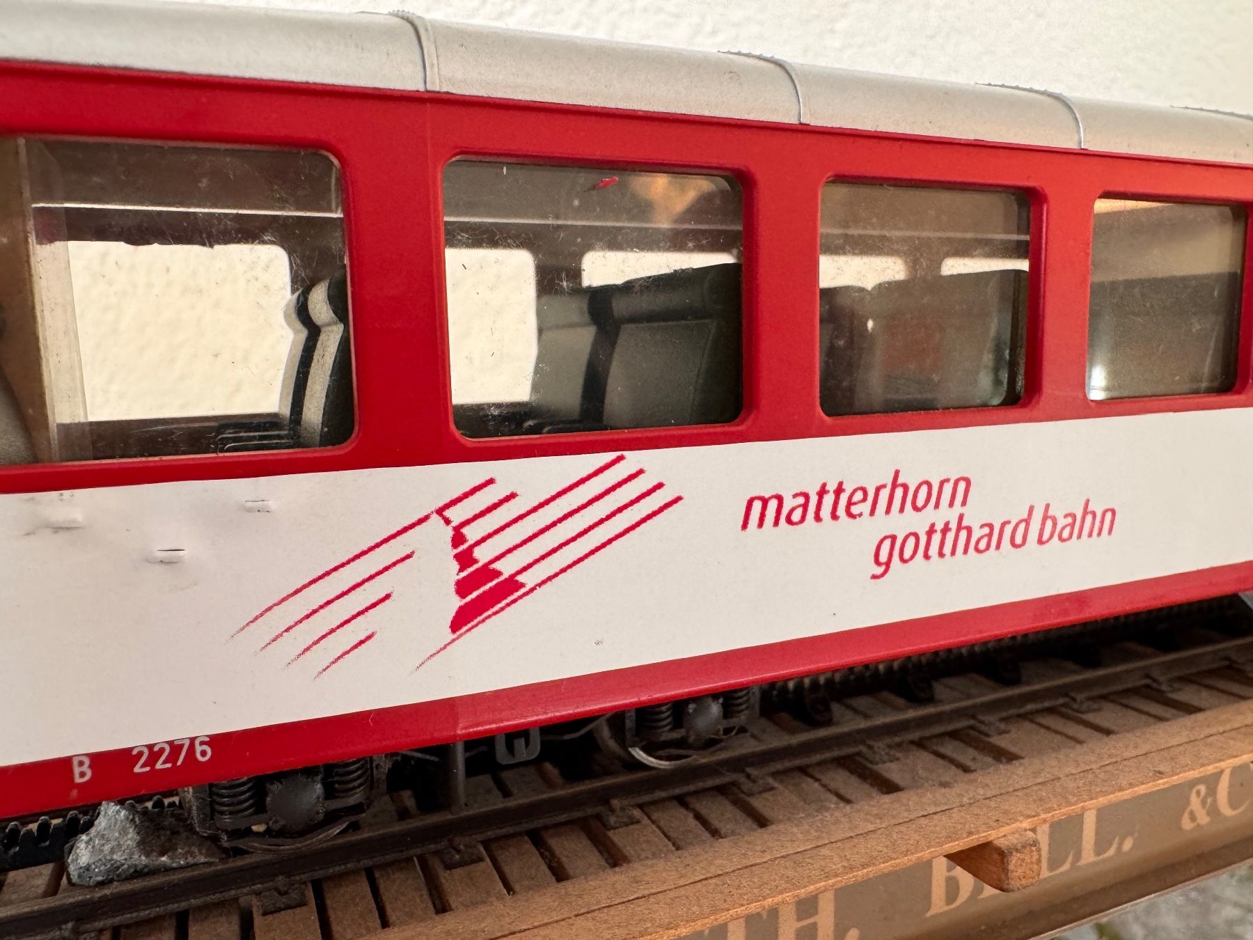Roco Modellini di ferrovie: Fama Utz/Roco AlpinLine MGB 2.Klasse Mitteleinstieg Eigenbau – Usato da Bottmingen venduto da Dhaldimann 3