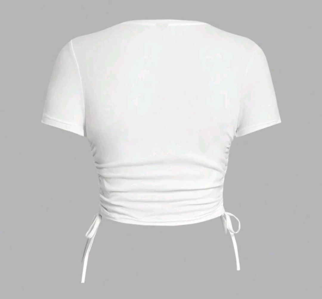 T-shirt: T-shirt blanc à croix, taille L – Nuovo (secondo la descrizione) da Lausanne venduto da Cassandra11 1
