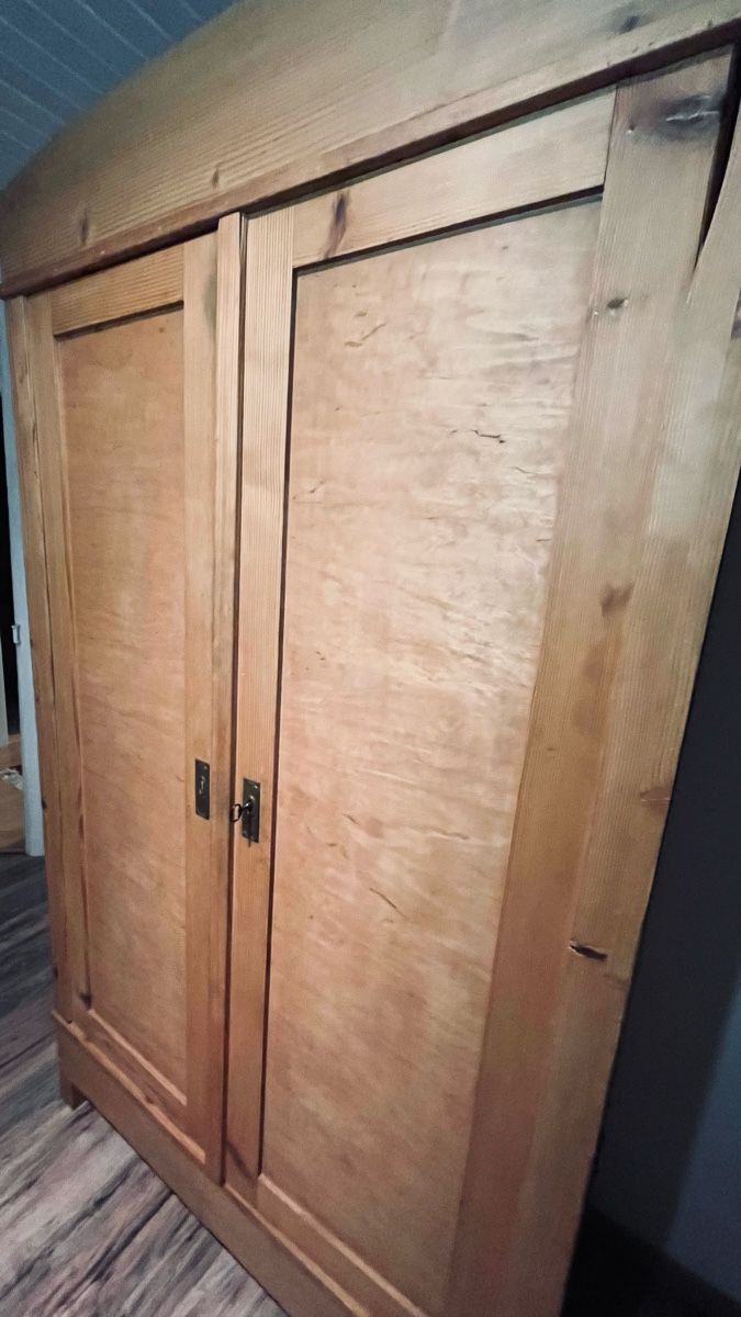 Armoires: Schrank Holzschrank – D'occasion à Aadorf par bobby_b 1