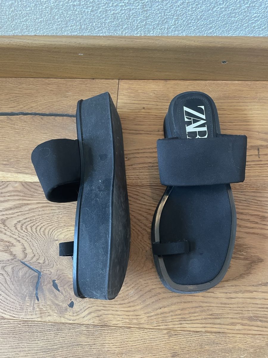 Zara Scarpe da donna: Zara Black Platform Sandals, Size 39 – Nuovo (secondo la descrizione) da Roche VD venduto da closetcleanse 3