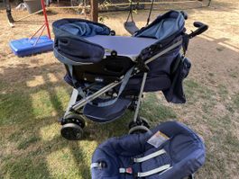 Poussette  Chicco bleu avec siege auto bon etat