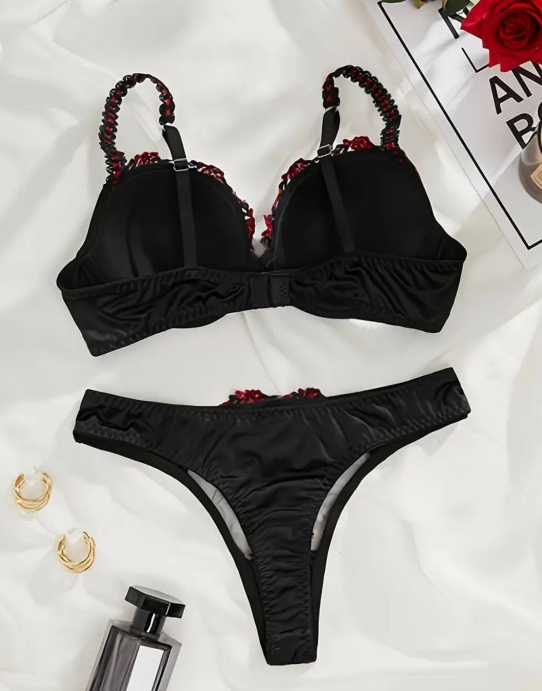 Altra biancheria intima: Blumenbesticktes Dessous-Set – Nuovo e nell'imballaggio originale da Reinach BL venduto da Deinfashion 1