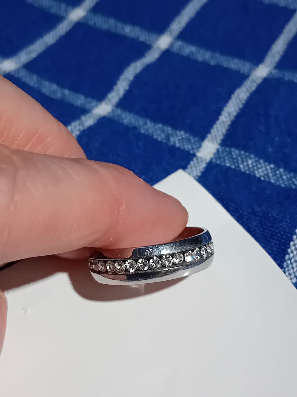 Bagues: Titanium Ring mit Zirkonia Steinen Grösse 56 – Neuf (Voir description) à Burgdorf par carodesign1