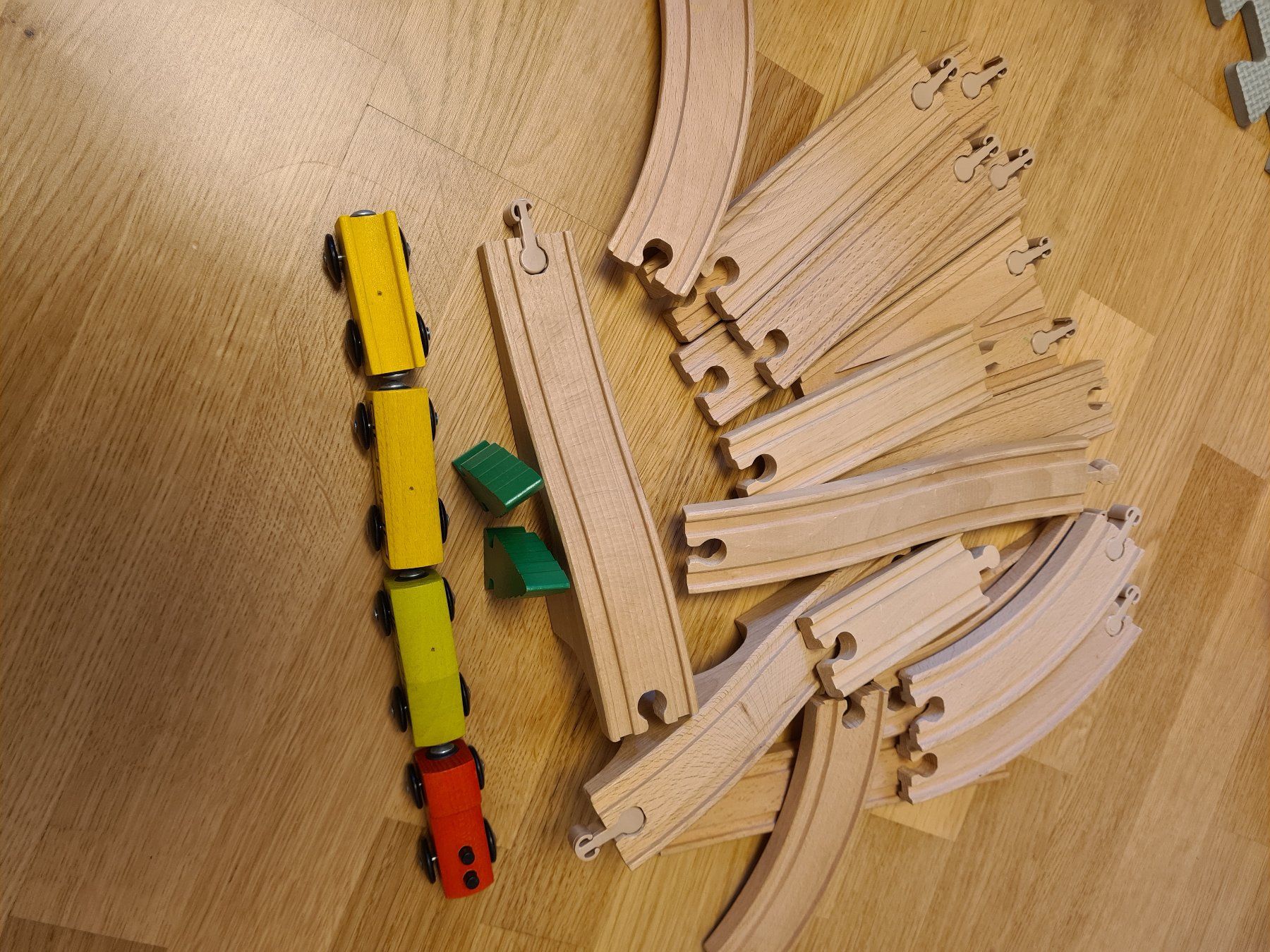 Ikea Jouets: Holzeisenbahn kompatibel mit Brio – D'occasion à Bern par FRG-EAST 1