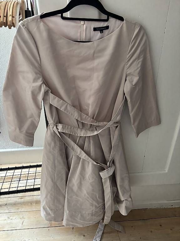 Vestiti: Kleid – Usato da Bern venduto da lke_y6gm