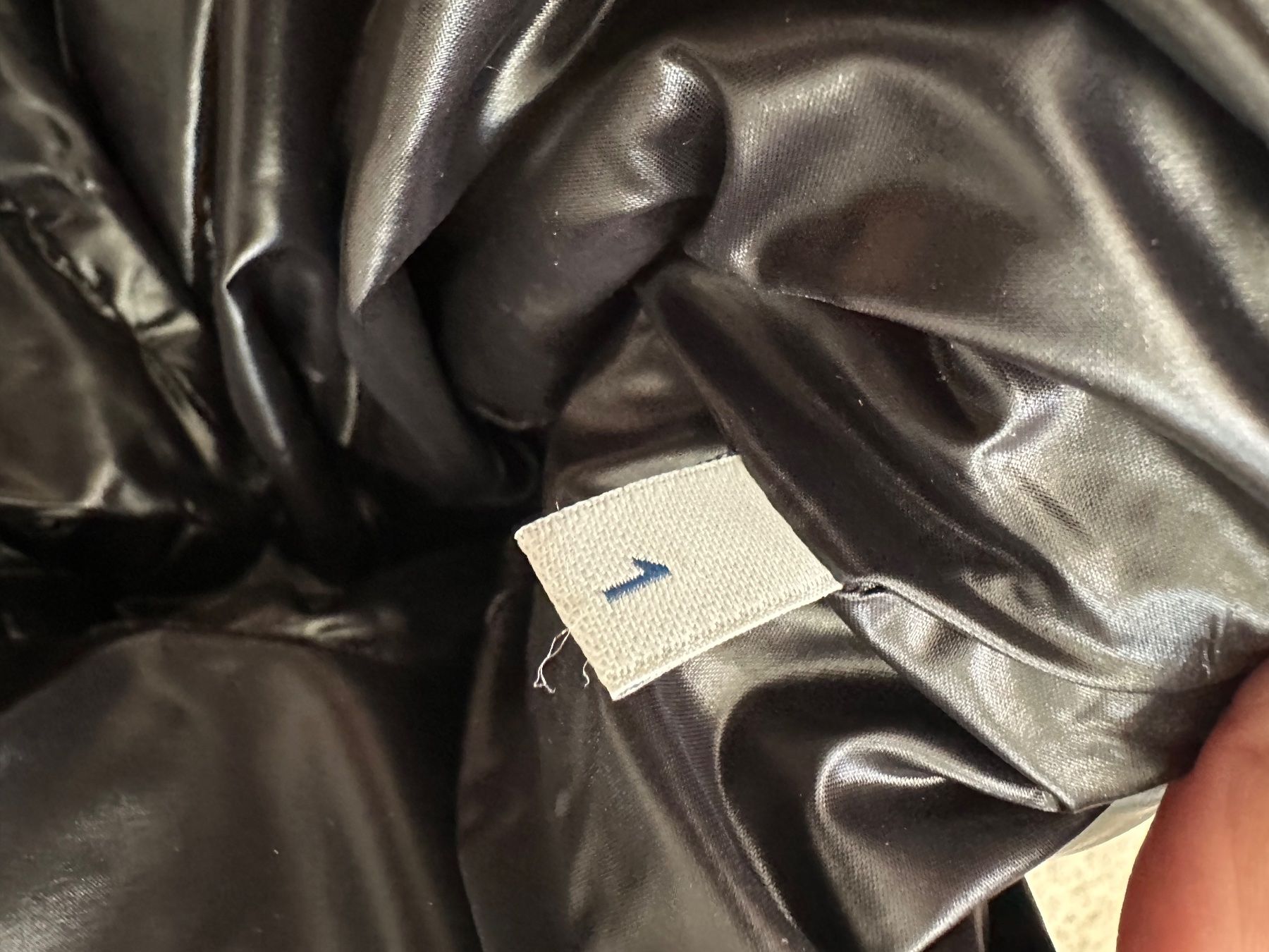 Moncler Mäntel: MONCLER CAPPOTTO PIUMINO – Gebraucht aus Pregassona von Reluxuryspace 3