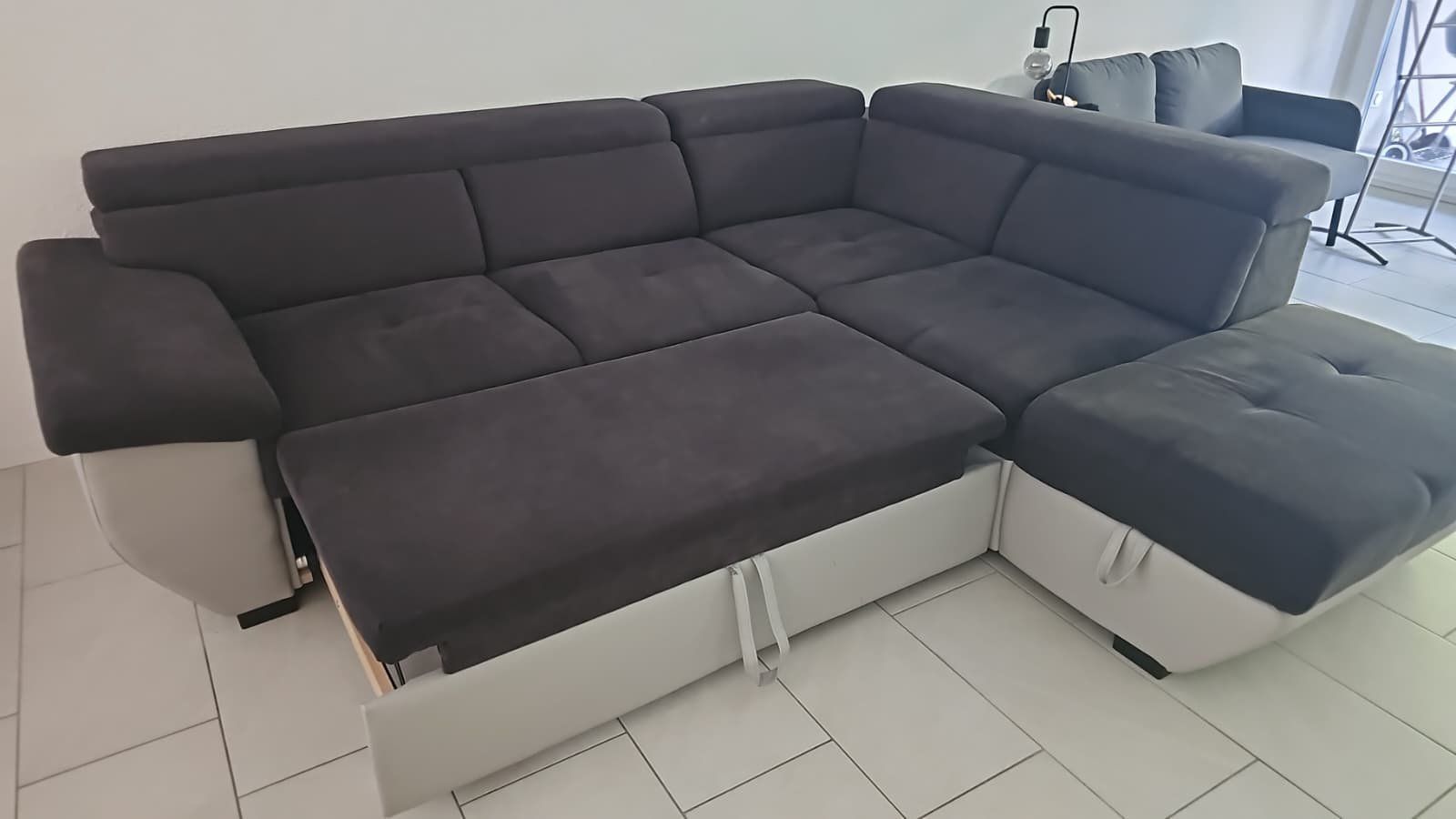 Sofas: Corner sofa with sleeping function and storage good cond. – D'occasion à Baden par mar_2m6r 1