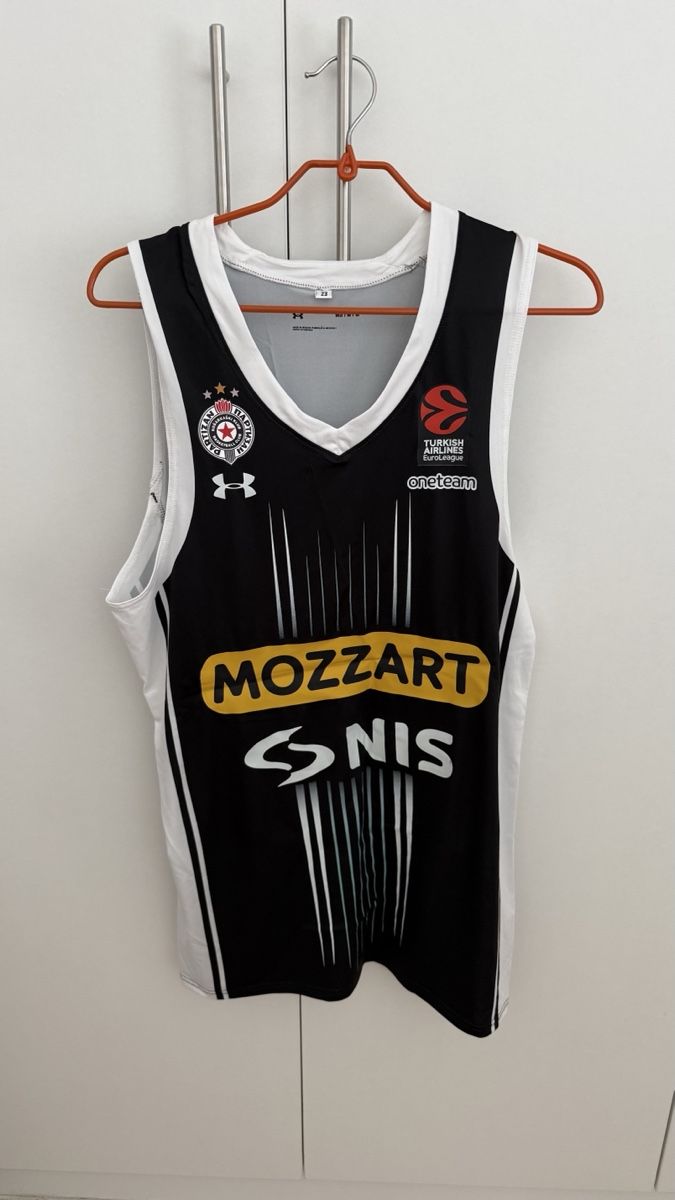 Under Armour Canottiere & Pantaloni: Partisan Belgrade Basketball jersey  – Nuovo e nell'imballaggio originale da Pully venduto da Evgenii13