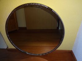 Grosser Wandspiegel mit Zierrahmen, Durchmesser 61 cm