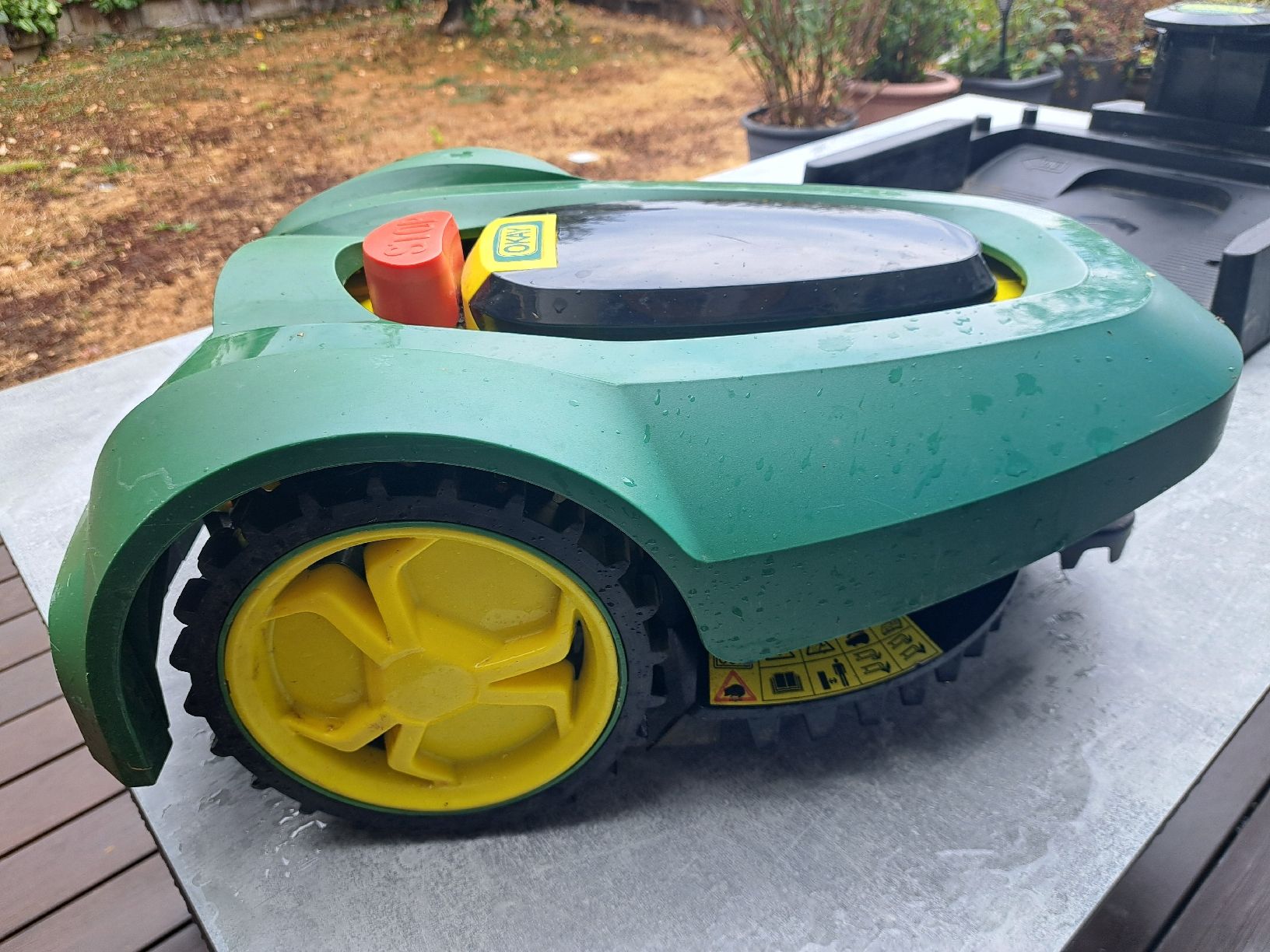 Tagliaerba: Roboter Rasenmäher mit Zubehör – Usato da Ramlinsburg venduto da han_6wfh