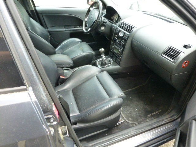 Ford Automobili: Ford Mondeo ST 220 – Usato da Couvet venduto da Geiser-Automobiles 6