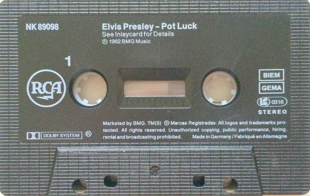 Musicassette: ELVIS PRESLEY - POT LUCK WITH ELVIS – Usato da Bottens venduto da hotter-than-hell 2