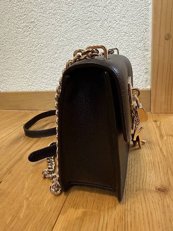 DKNY Borse da donna: Neue DKNY Tasche schwarz – Nuovo e nell'imballaggio originale da Degersheim venduto da deae 2