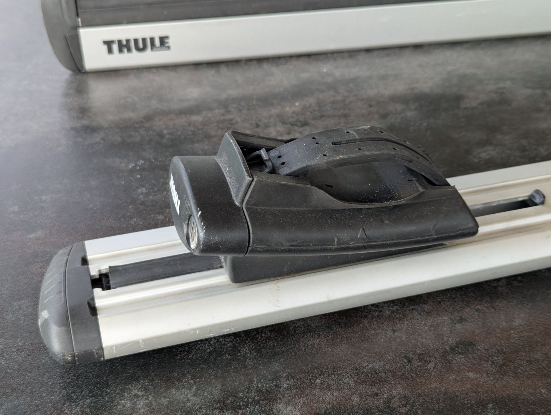 Thule Portapacchi: Thule-Dachträger-Set WingBar Evo 135 + Rapid 775 – Usato da Adliswil venduto da wir_8f2k 1