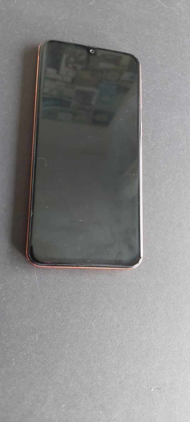 Samsung Telefoni cellulari / Smartphones: Smartphone Samsung Galaxy A40 – Usato da Kyburg-Buchegg venduto da herewegomagic 1