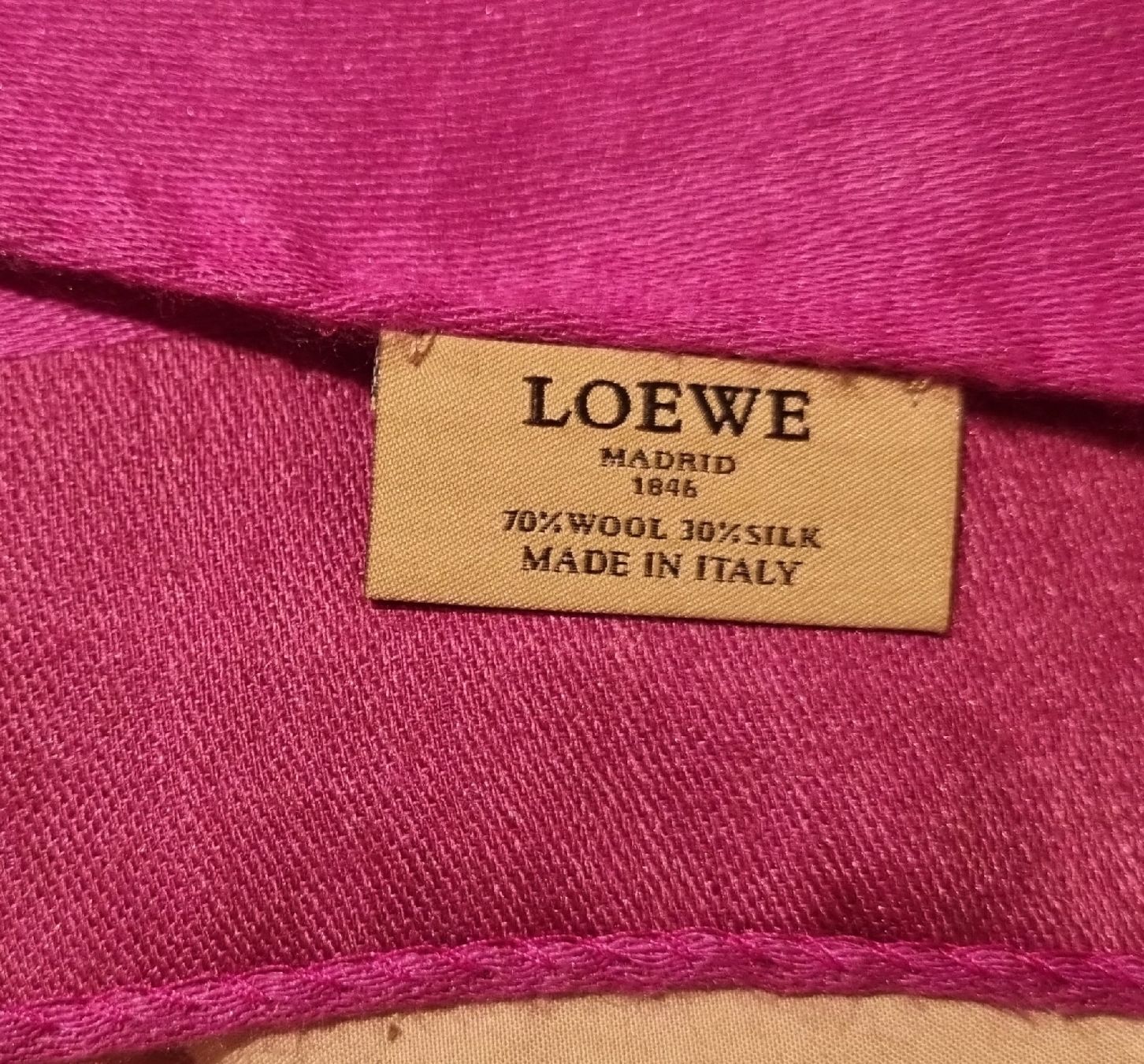 Loewe Foulard & Sciarpe: LOEWE Echarpe / étole femme – Usato da Borex venduto da mab_28bf 3
