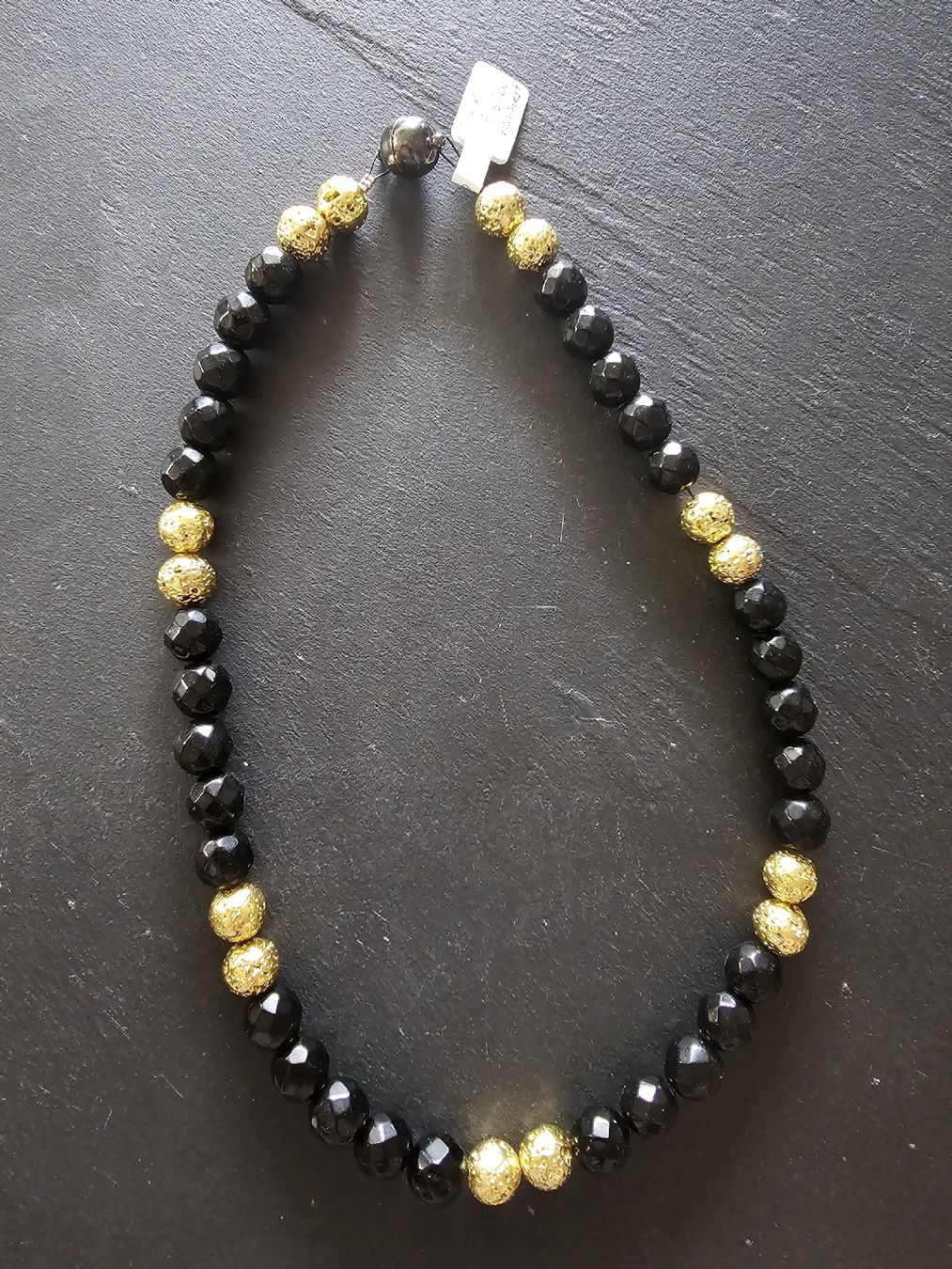 Catenine: Onyx mit Lava gold galvanisiert – Nuovo (secondo la descrizione) da Aarberg venduto da Fischkeller