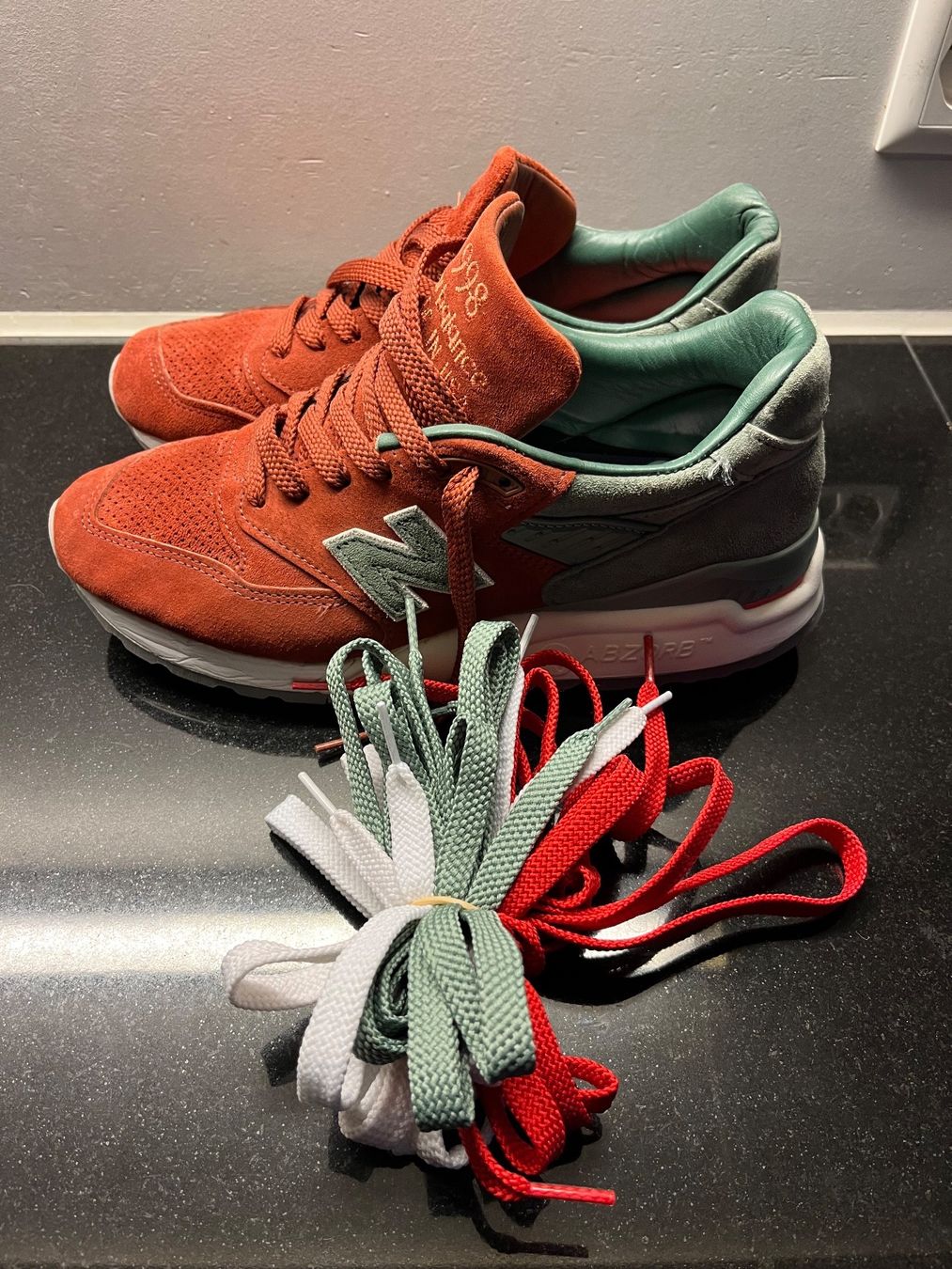 New Balance Scarpe da uomo: New Balance 998 Concepts – Usato da Zürich venduto da warioner