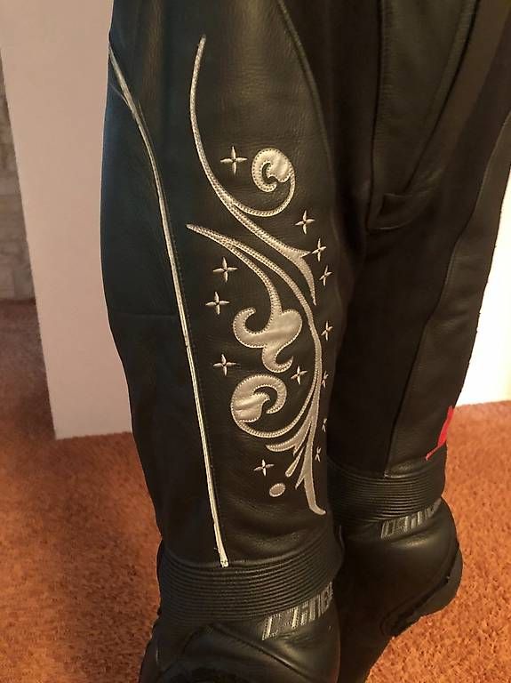 Dainese Completi & Tailleur: Dainesse Motorrad Lederkombi mit Protektoren – Usato da Münchwilen TG venduto da towi_01 4