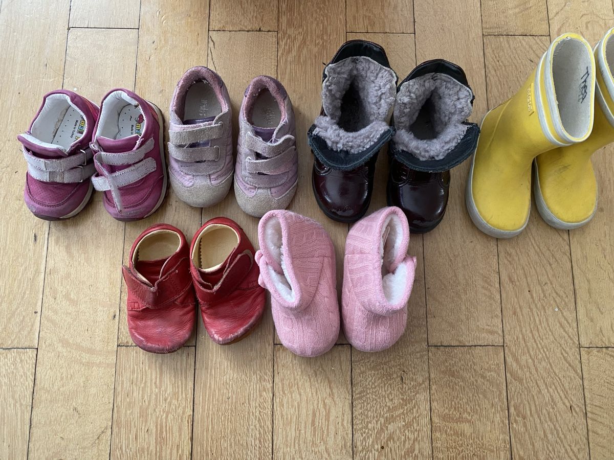 Scarpe per ragazze: Kinderschuhe Gr 22 Herbst/Winter Mädchen – Usato da Basel venduto da TanyaRad