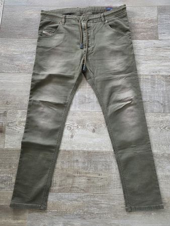 Diesel Krooley-NE JoggJeans Gr. 32 oliv