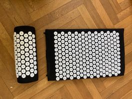 Akupressurmatte in schwarz, 2 teilig