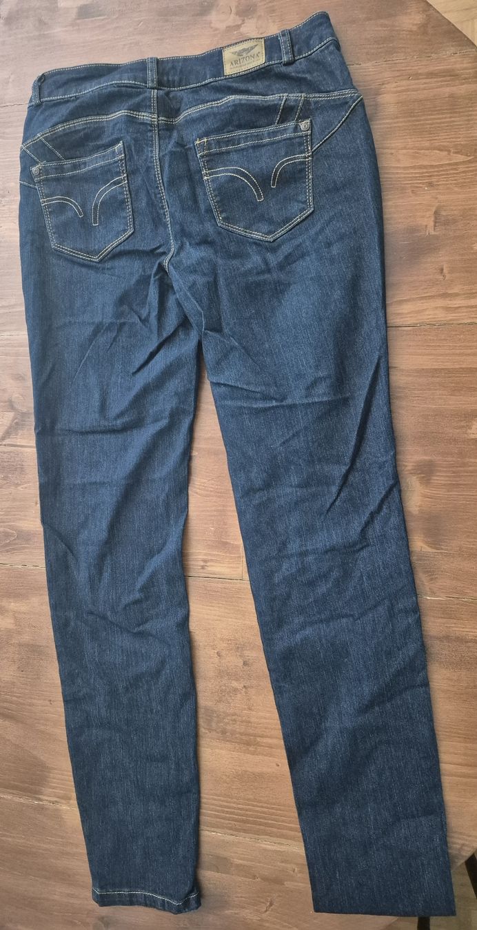 Arizona Jeans: Damen Jeans Arizona Grösse 42 – Usato da Schmitten FR venduto da Sam2525 1