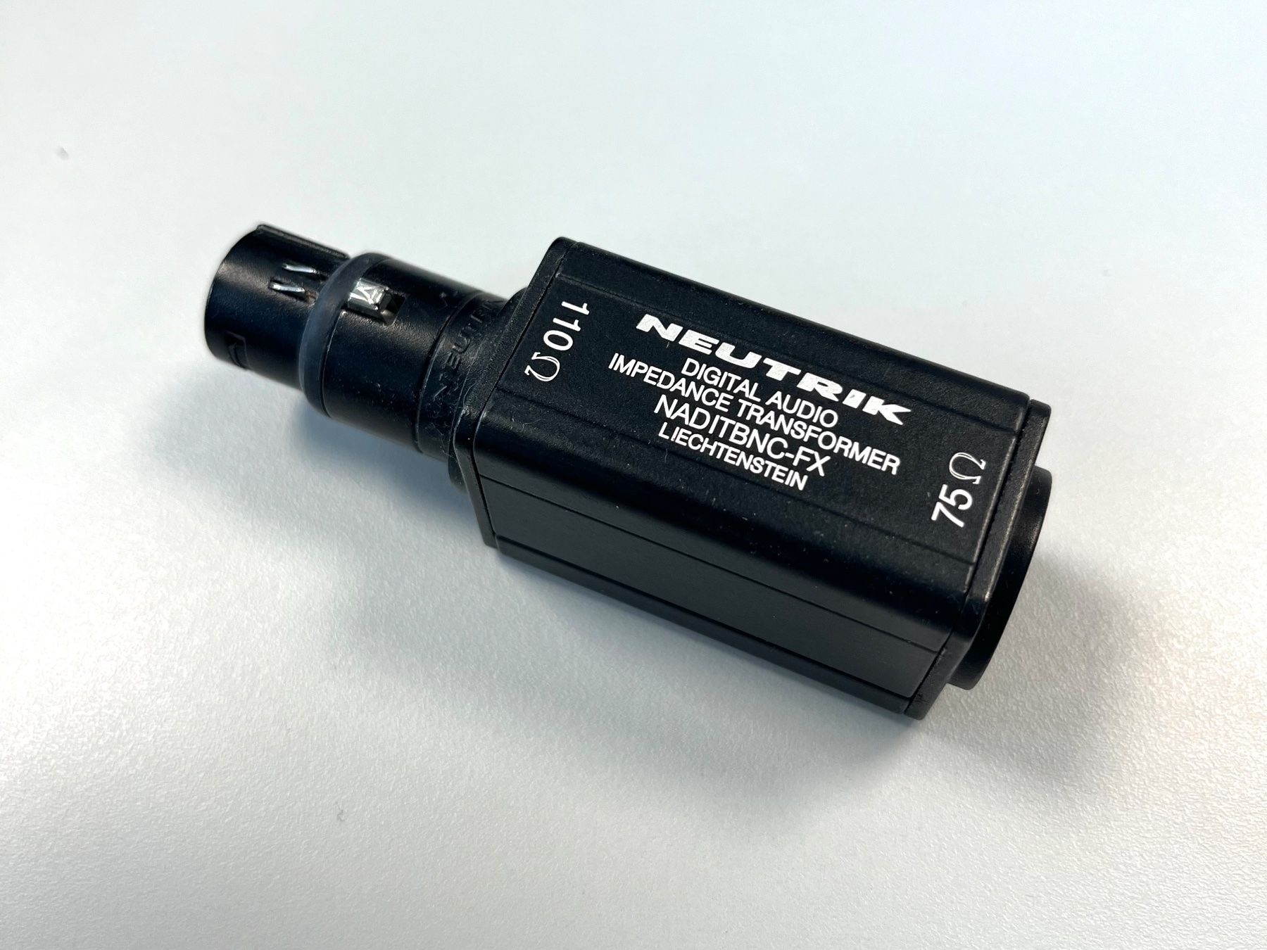 Neutrik Unità & Adattatore: NEUTRIK Impedance Transformer NADITBNC-FX – Usato da Dübendorf venduto da CoJo