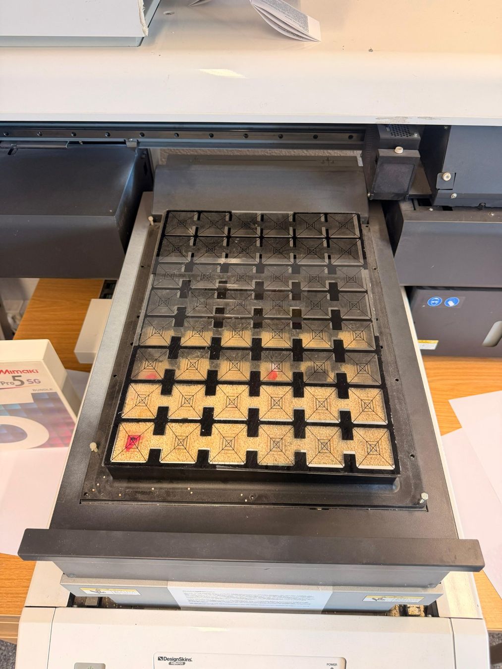 Mimaki Drucker: Mimaki UJF-3042 UV Drucker – Gebraucht aus Au ZH von dio_kdn8 1