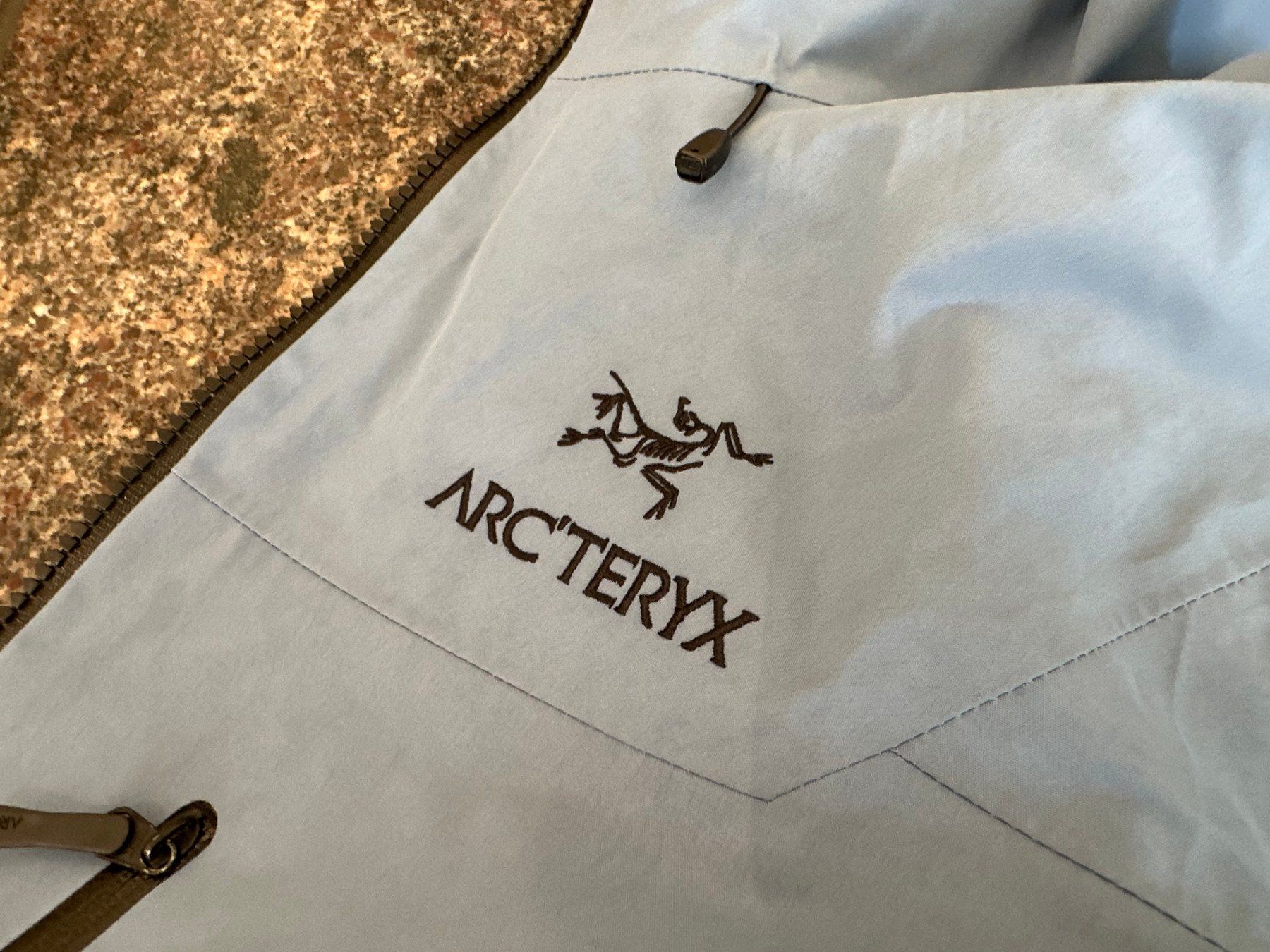Arcteryx Giacche: Arc'teryx Alpha SV Jacket, Men's Size S | GORE-TEX Shell – Usato da Zürich venduto da jacklondon 5